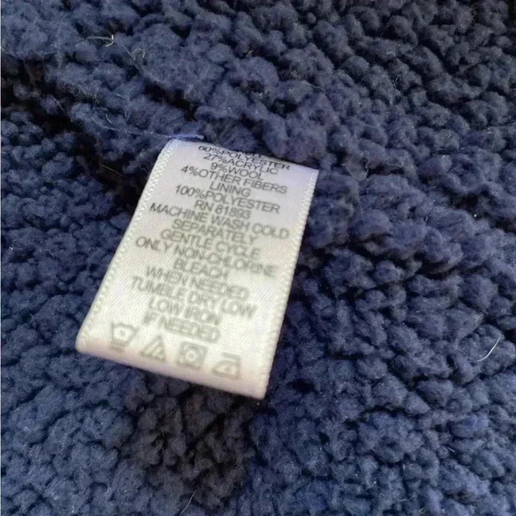 Denim & Company Women’s Vest Blue and Green Plaid. Blue plush inside. Large - Picture 4 of 6